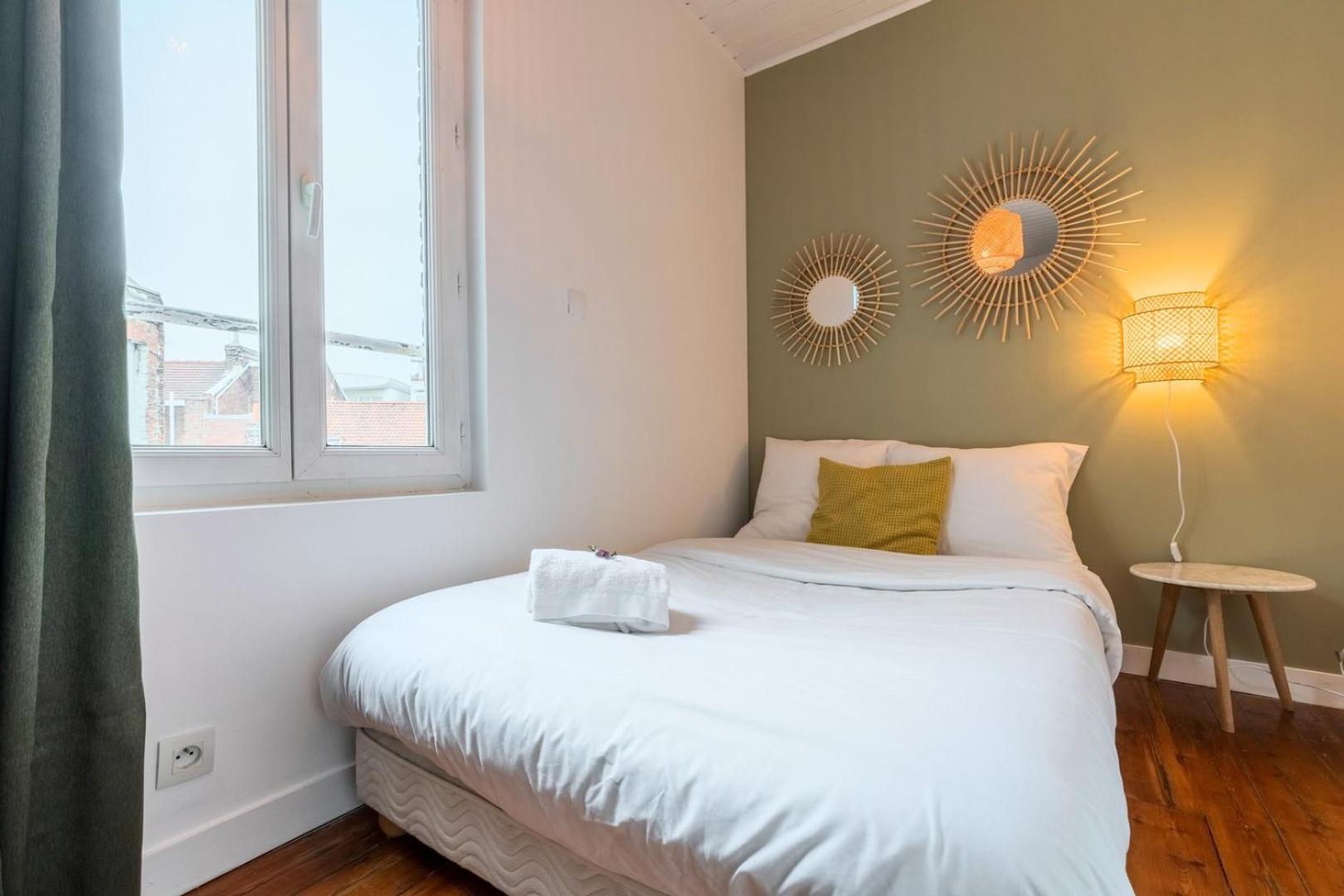2-Bedroom Apartment Near Metro Lille Exterior photo